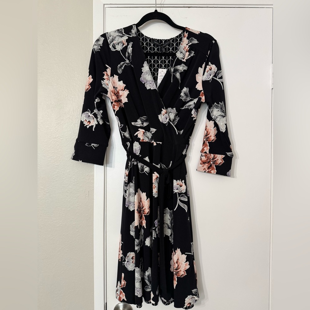 NWT WHBM faux wrap floral reversible jersey dress - Picture 2 of 9